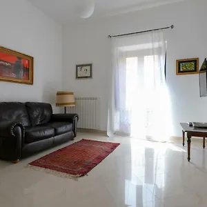 https://appartamento-quattrocanti.palermohotels.org